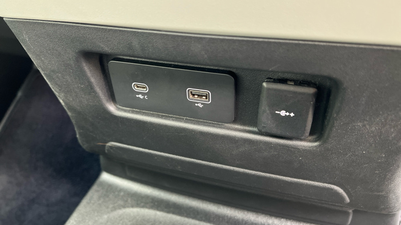 Land Rover Defender 2.0 D240 HSE 110 5dr Auto [6 Seat] Diesel Estate